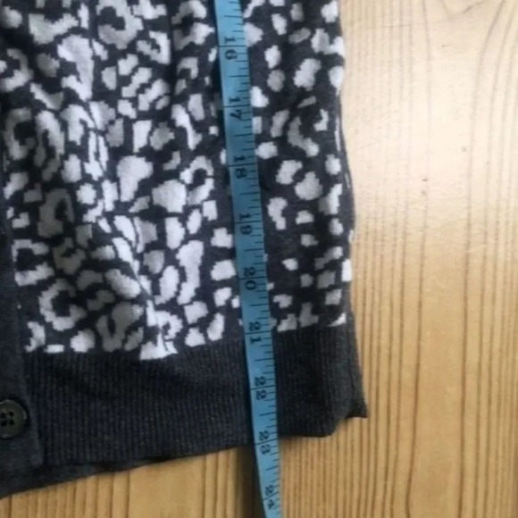 Merona Womens Cardigan Sweater Black Gray Animal Print Long Sleeve Button Up - Picture 12 of 14
